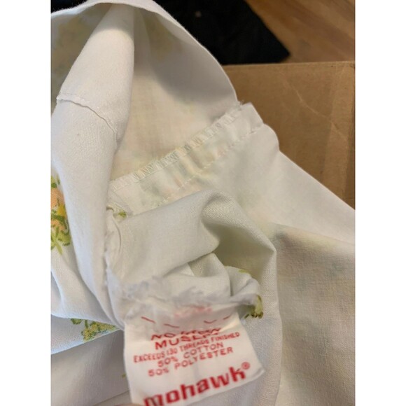 Vtg Mohawk  Standard Muslin Pillowcase Newcastle Yellow Floral Lace Scallop 70s - Picture 12 of 12